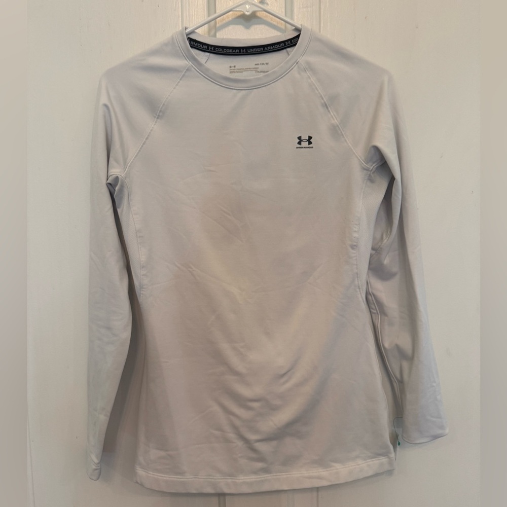 Under Armour Cold Gear Long sleeve insulated shirt white size Medium